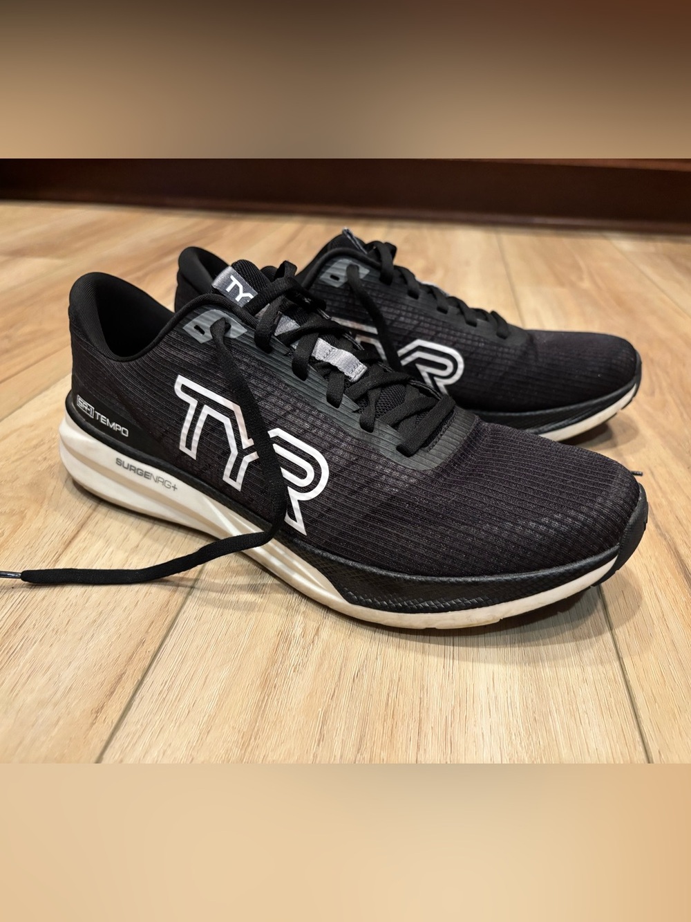 TYR SR-1 tempo runner 11.5